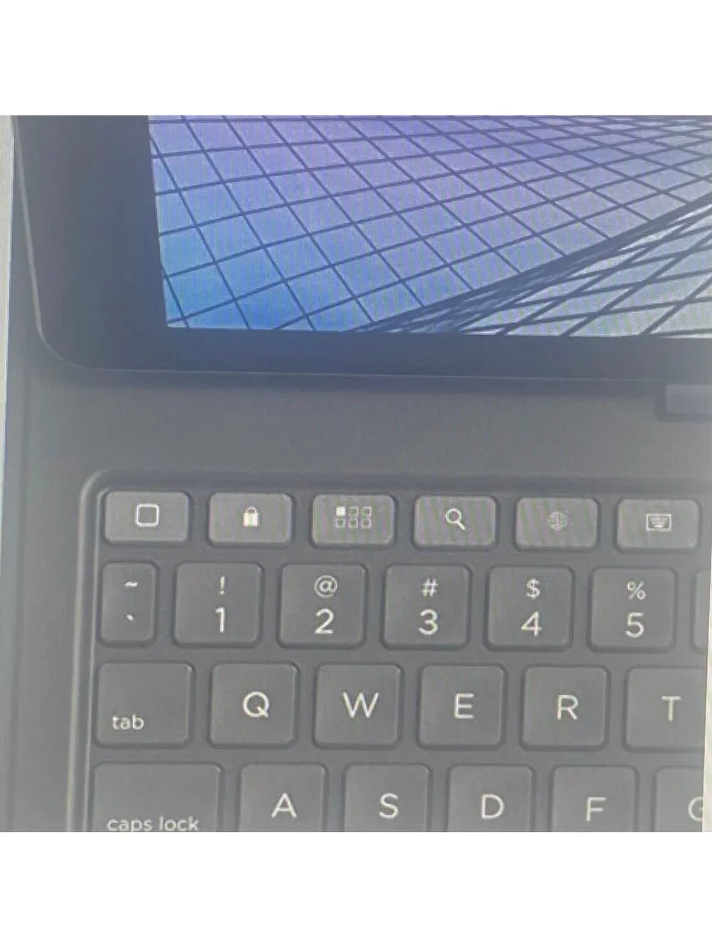 Zagg Messenger Folio 2 Tablet Keyboard and Case for iPad 9,8,7Gen/iPadAir3rd Gen